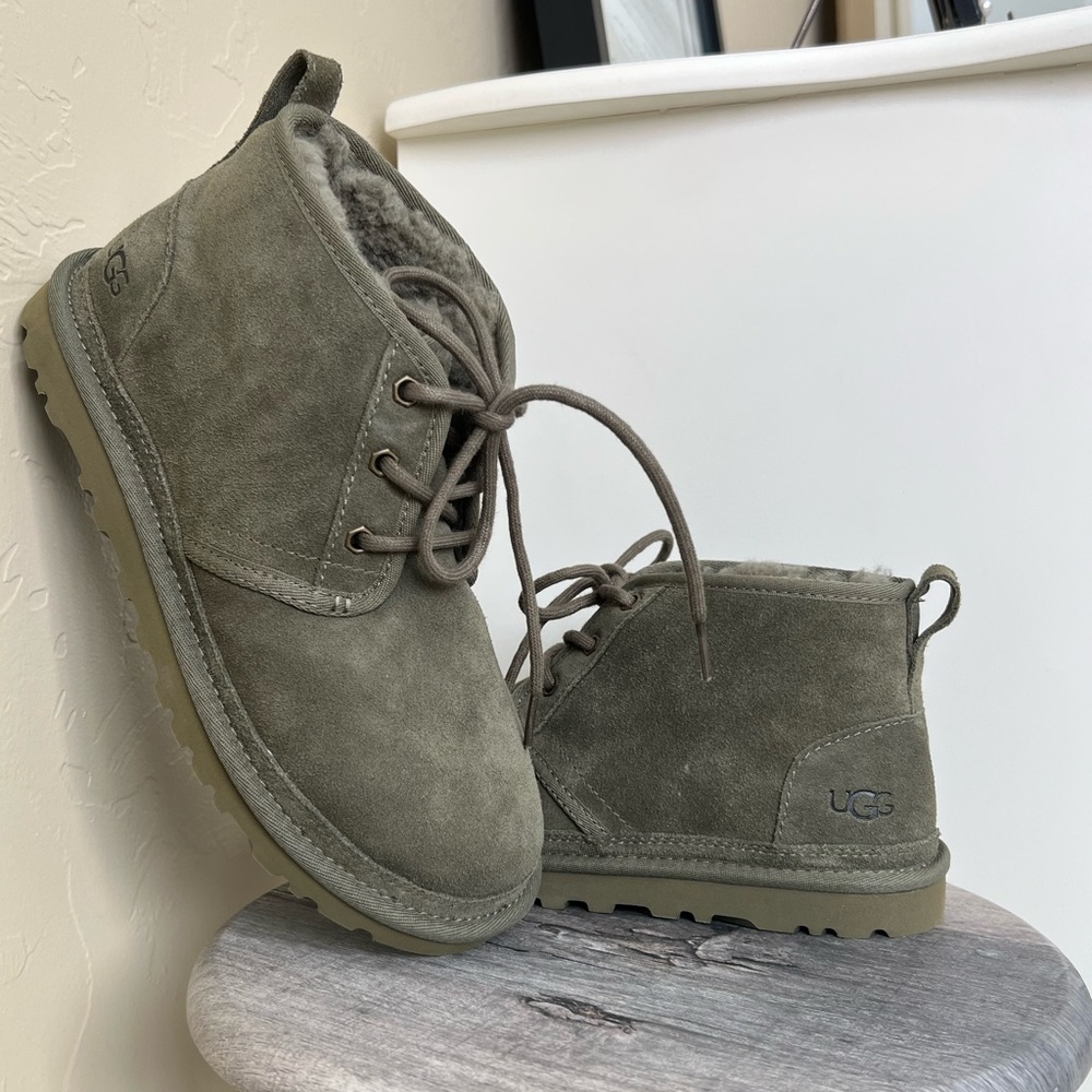 UGG